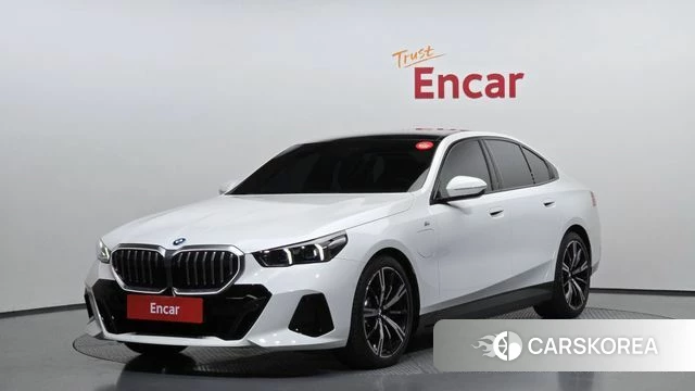 BMW 5 Series (G60) 2025 Белый из Кореи