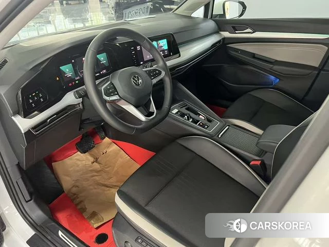 Volkswagen Golf 2023 Белый из Китая