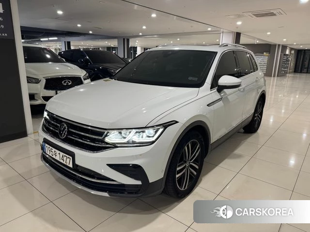 Volkswagen Tiguan second Generation 2023 Белый из Кореи