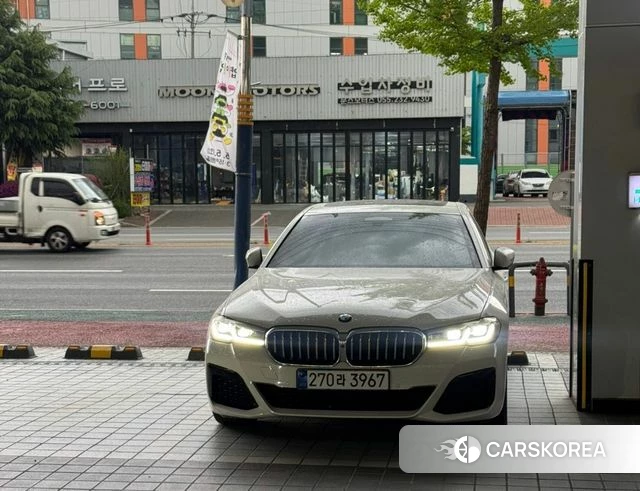 BMW 5 Series (G30) 2023 Белый из Кореи