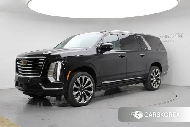 Cadillac Escalade 5th Generation 2025 Черный из Кореи