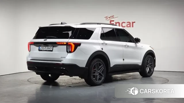 Ford Explorer 6th Generation 2025 Белый из Кореи