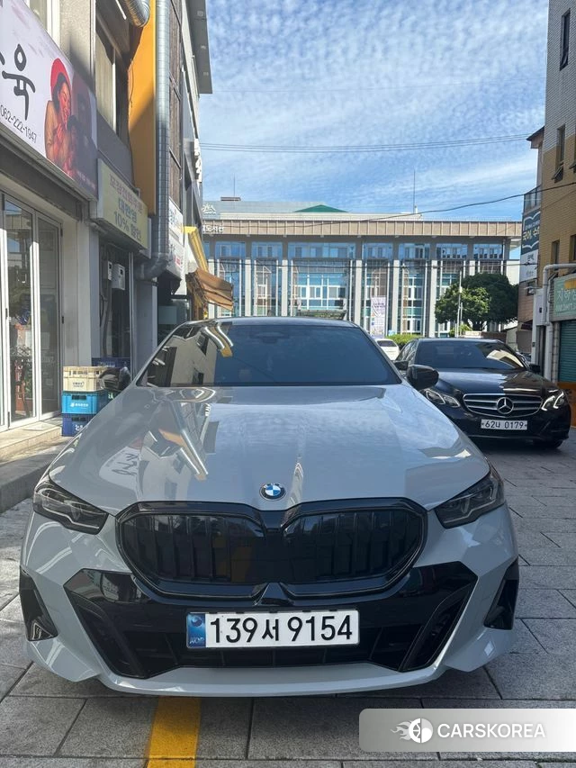 BMW 5 Series (G60) 2024 Серый из Кореи