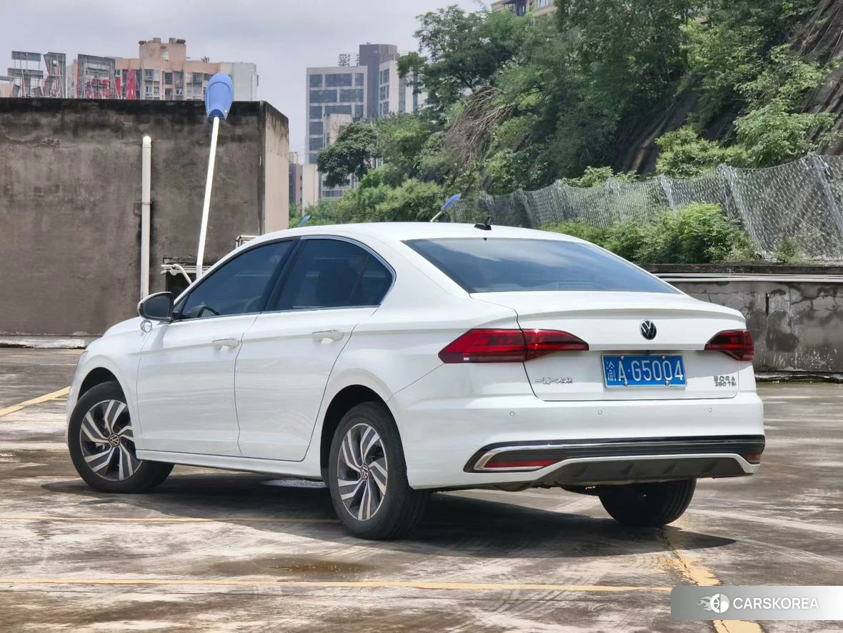 Volkswagen Bora 2024 Белый из Китая