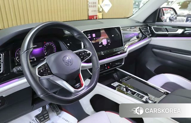 Volkswagen Tourang 2024 Черный из Китая