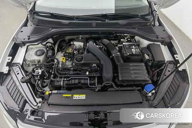 Volkswagen Sagitar 2024 Белый из Китая
