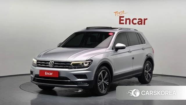 Volkswagen Tiguan second Generation 2020 Серебристо-серый из Кореи