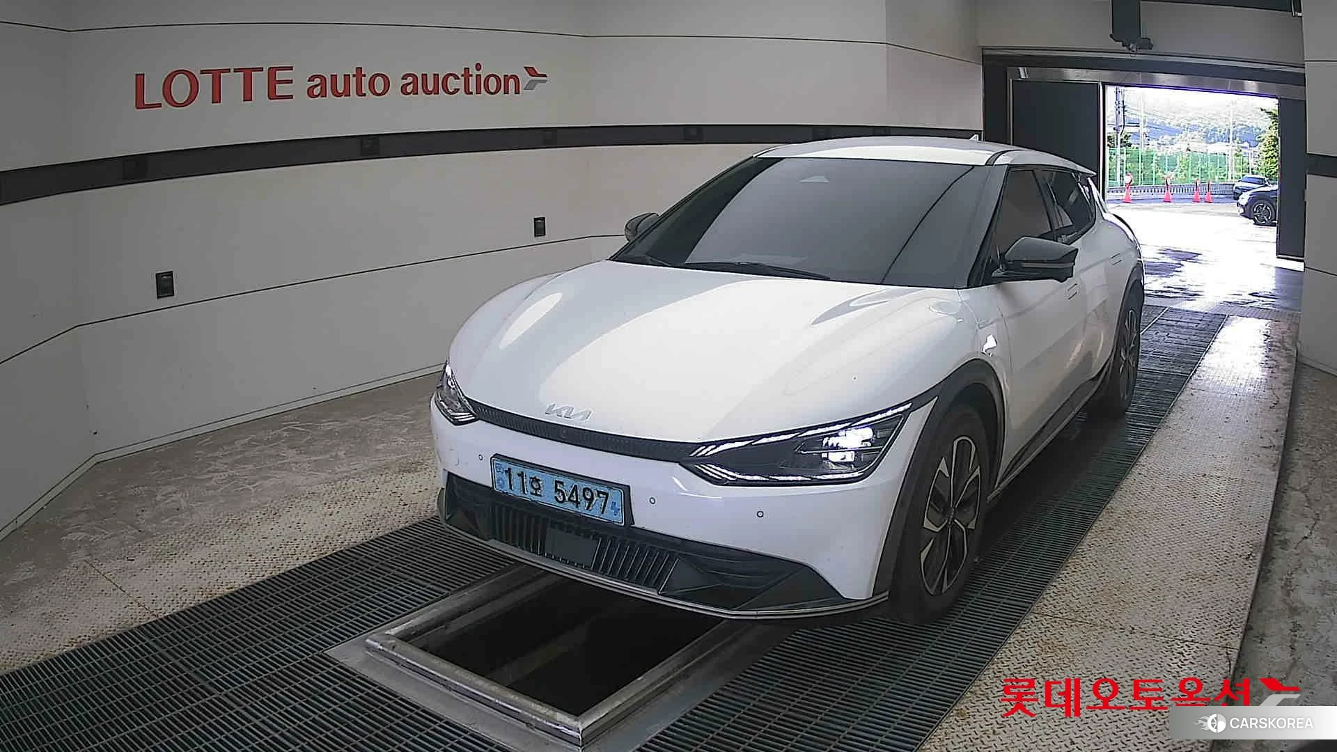 Kia EV6 2022 Snow White Pearl из Кореи