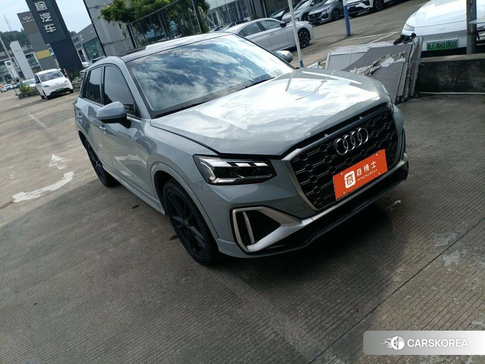 Audi Q2L 2021 Белый из Китая