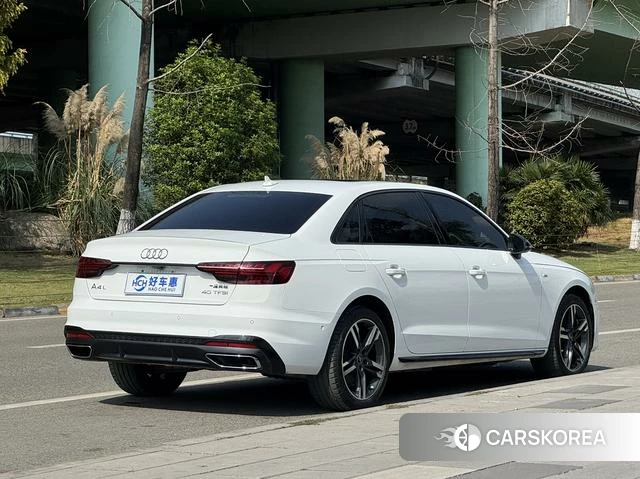 Audi A4L 2022 Белый из Китая