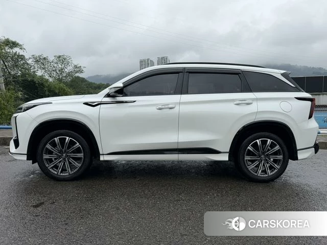 Chang'an CS75 PLUS 2023 Белый из Китая