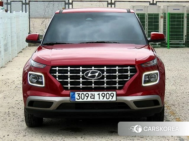 Hyundai Venue 2024 Красный из Кореи