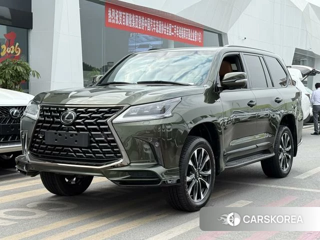 Lexus LX 2023 Зеленый из Китая