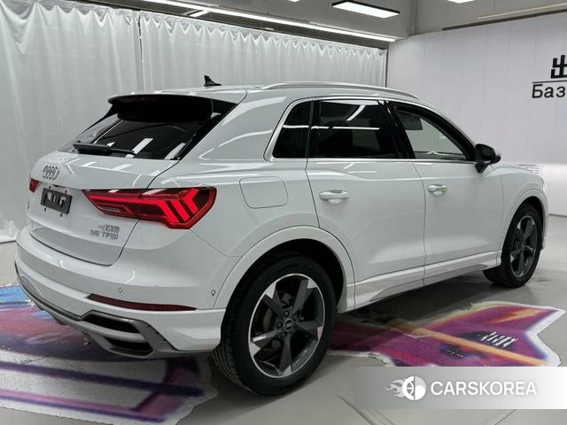 Audi Q3 2023 Белый из Китая