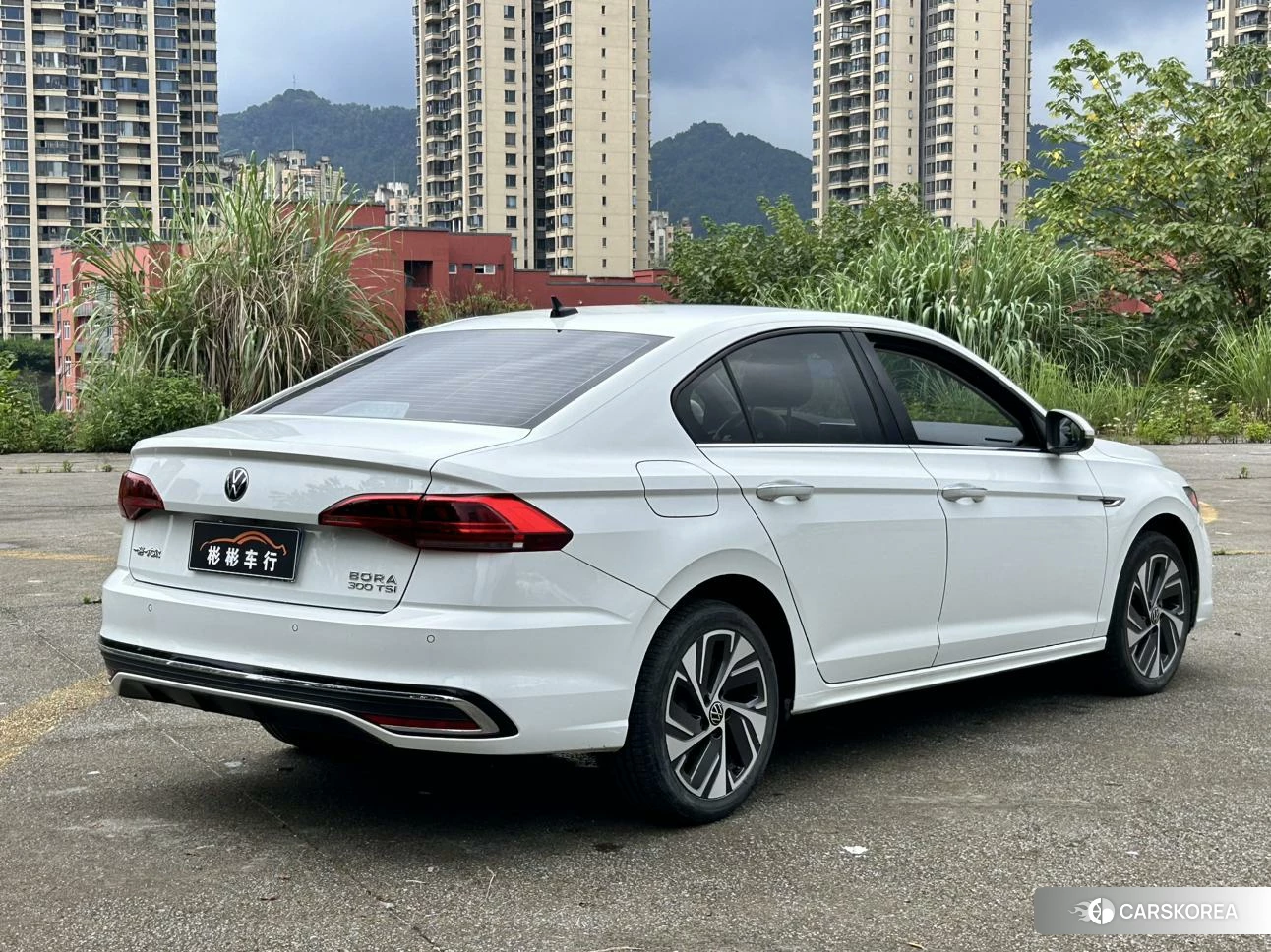 Volkswagen Bora 2022 Белый из Китая