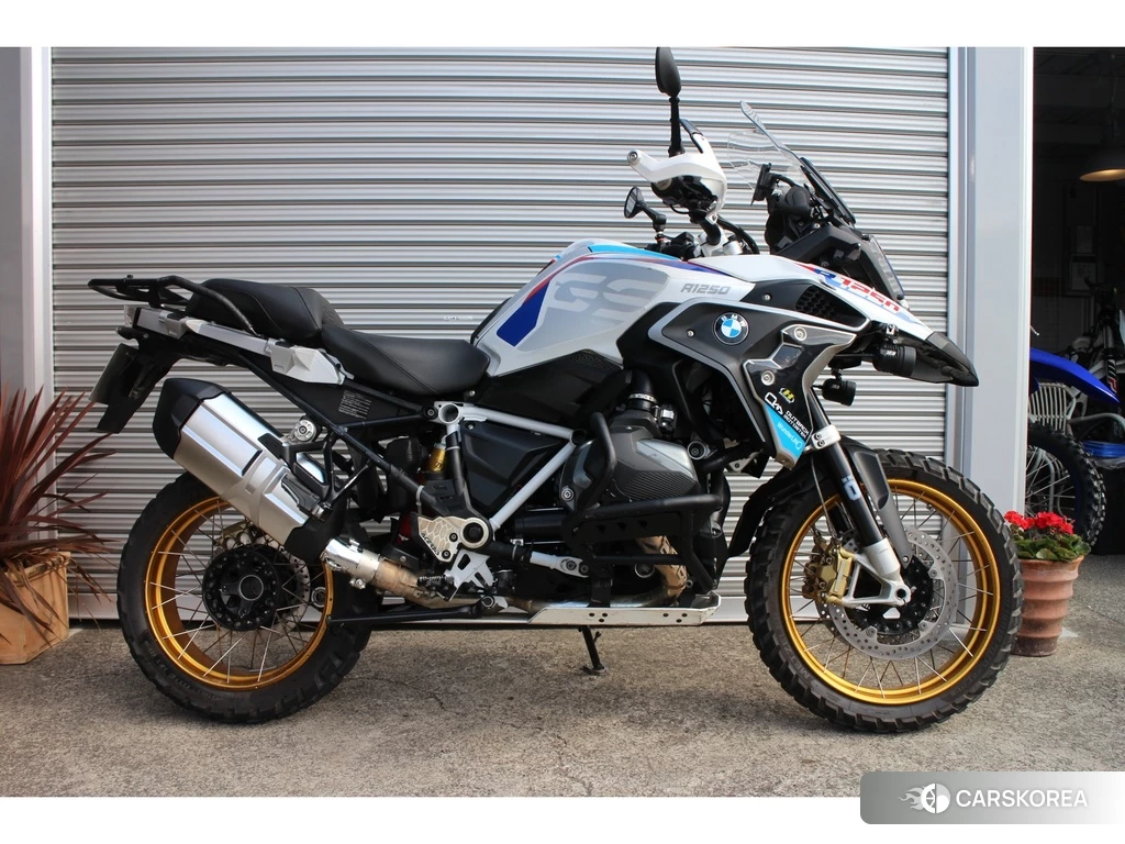 Проданный BMW R1250GS 2021 из Японии