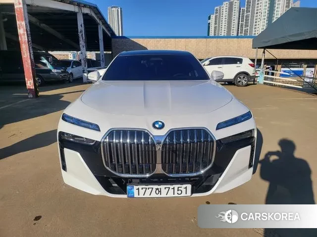 BMW 7 Series (G70) 2025 Белый из Кореи