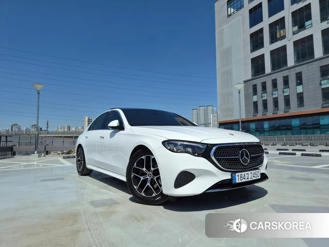 Mercedes-Benz E-Class W214 2025 Белый из Кореи