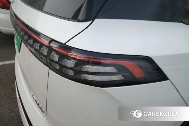 Dongfeng Yipai Yipai 008 2024 Белый из Китая