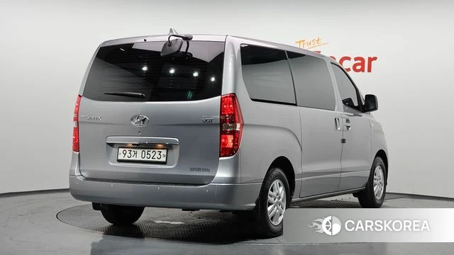 Hyundai The New Grand Starex 2020 Серебристо-серый из Кореи