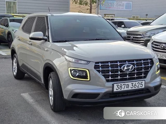 Hyundai Venue 2020 Серебристо-серый из Кореи