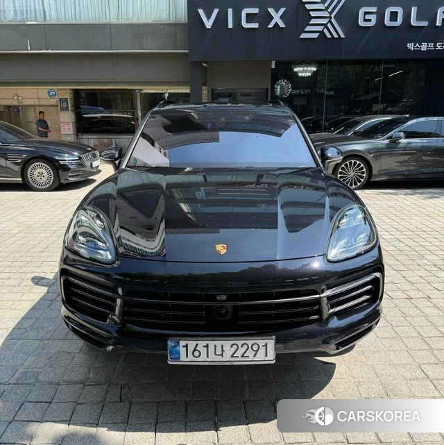 Porsche Cayenne (PO536) 2022 Черный из Кореи
