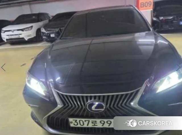 Lexus ES300h 7th generation 2019 Черный из Кореи