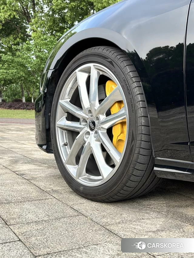 Audi S6 2022 Черный из Китая