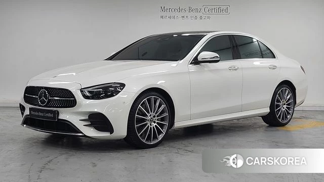 Mercedes-Benz E-Class W213 2022 Белый из Кореи