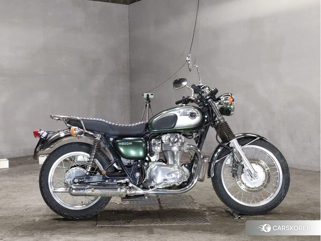 Проданный Kawasaki W800 2011 из Японии