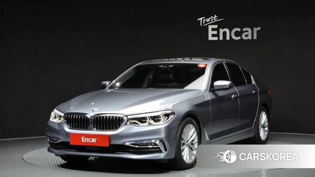 BMW 5 Series (G30) 2019 Серебристо-серый из Кореи