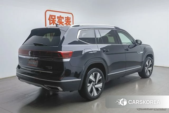 Volkswagen Tourang 2023 Черный из Китая