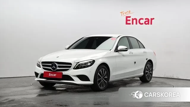 Mercedes-Benz C-Class W205 2019 Белый из Кореи