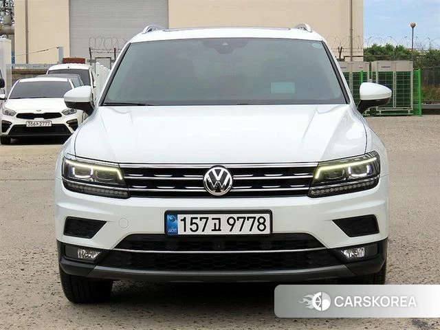 Volkswagen Tiguan second Generation 2020 Белый из Кореи