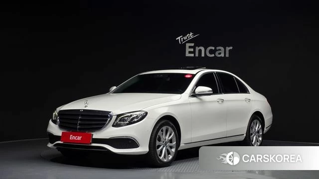 Mercedes-Benz E-Class W213 2019 Белый из Кореи