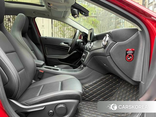 Mercedes-Benz GLA 2019 Красный из Китая