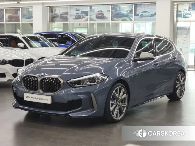 BMW 1 Series (F40) 2023 Серый из Кореи