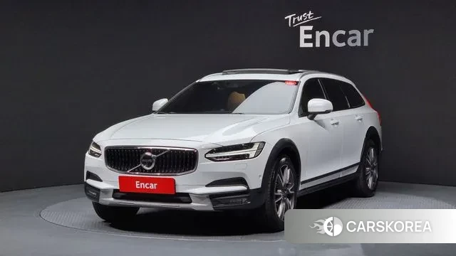 Volvo V90 Cross-Country 2019 Белый из Кореи