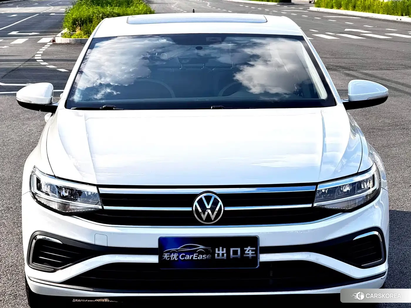 Volkswagen Bora 2023 Белый из Китая