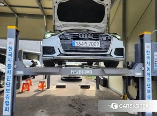 Audi A6 (C8) 2020 Белый из Кореи