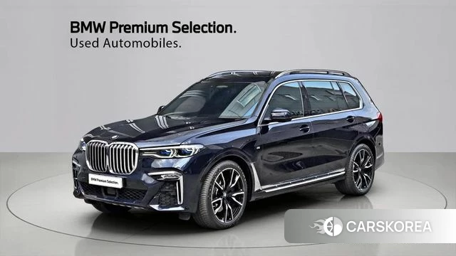 BMW X7 (G07) 2022 Черный двухцветный из Кореи