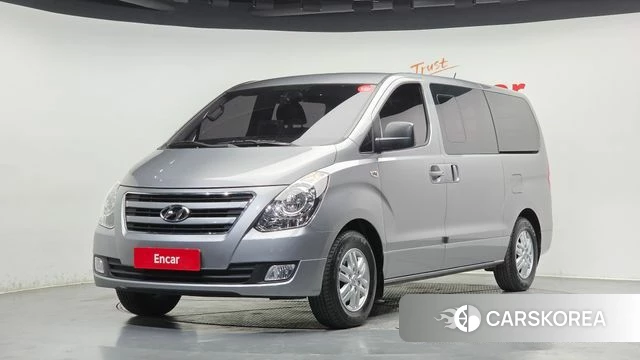Hyundai Grand Starex 2018 Серебряный из Кореи