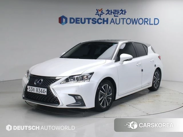 Lexus CT200h 2018 Белый из Кореи