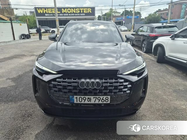 Audi Q5 (80A) 2025 Черный из Кореи