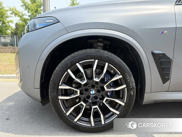 BMW X5 2025 Темно-серый из Китая