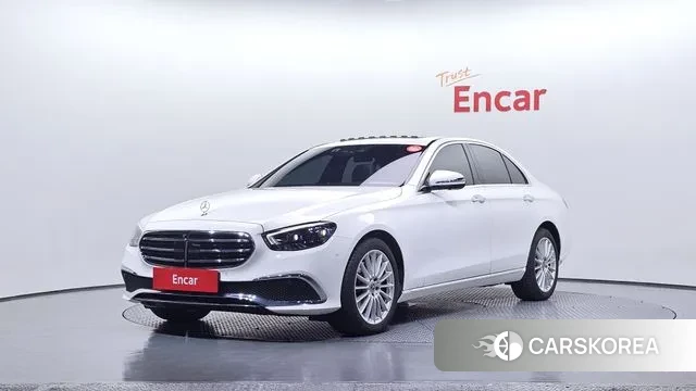 Mercedes-Benz E-Class W213 2023 Белый из Кореи