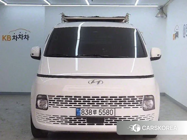 Hyundai Staria 2022 Белый из Кореи