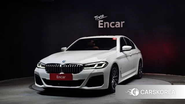 BMW 5 Series (G30) 2023 Белый из Кореи