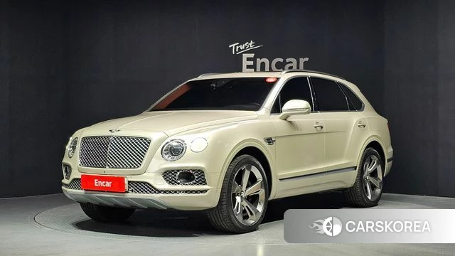 Bentley Bentayga 2018 Жемчужный цвет из Кореи