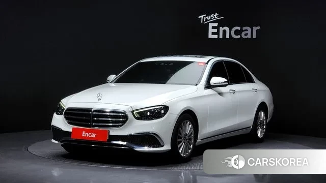 Mercedes-Benz E-Class W213 2021 Белый из Кореи